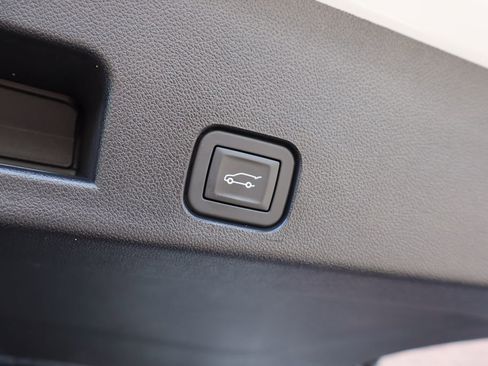 Used 2025 GMC Acadia Elevation FWD image 38