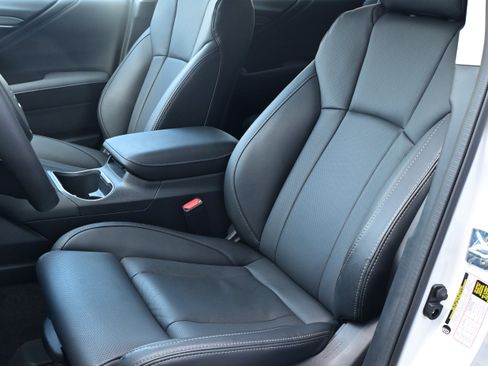 Certified 2025 Subaru Outback Limited image 16