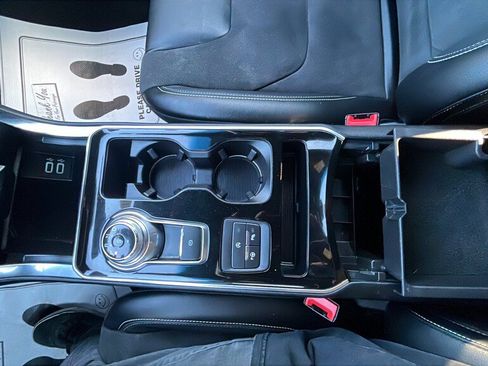 Used 2019 Ford Edge ST w/ Equipment Group 401A AWD/4WD image 13