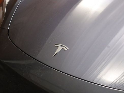 Used 2022 Tesla Model Y Performance image 13