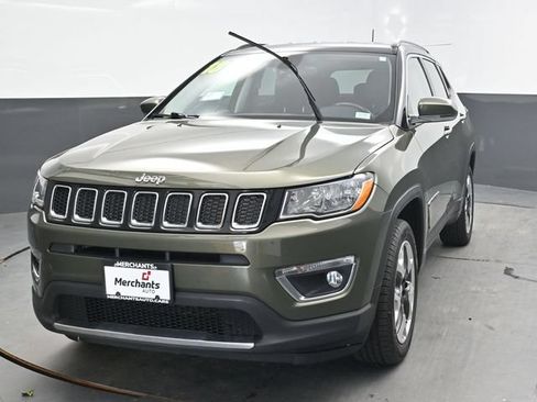 Used 2018 Jeep Compass Limited AWD/4WD image 2