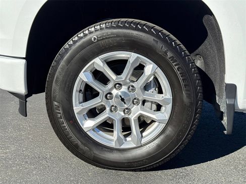 Used 2025 Chevrolet Silverado 1500 RST image 6