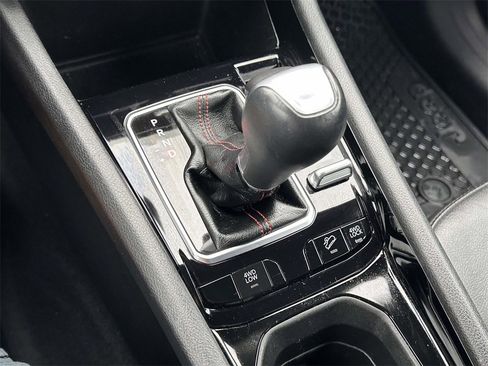 Used 2022 Jeep Compass Trailhawk image 29