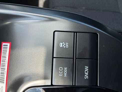 New 2026 Toyota C-HR AWD/4WD image 39