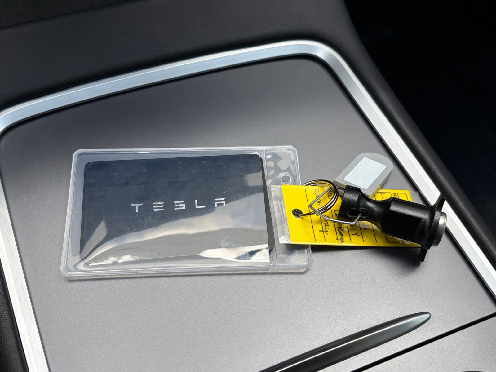 Used 2025 Tesla Model Y Long Range AWD/4WD image 21