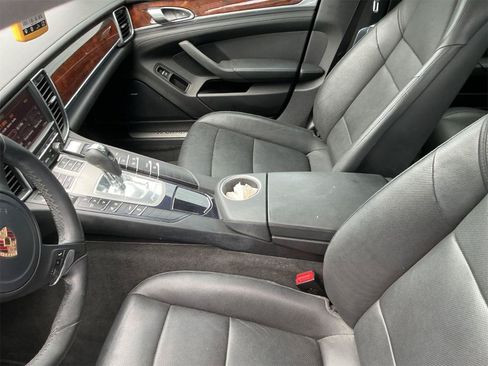 Used 2013 Porsche Panamera image 6