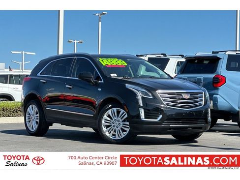 Used 2017 Cadillac XT5 Premium Luxury FWD image 1