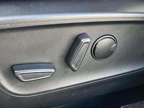 Used 2023 Ford Escape Platinum FWD image 16