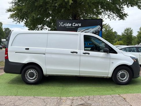 Used 2022 Mercedes-Benz Metris image 12