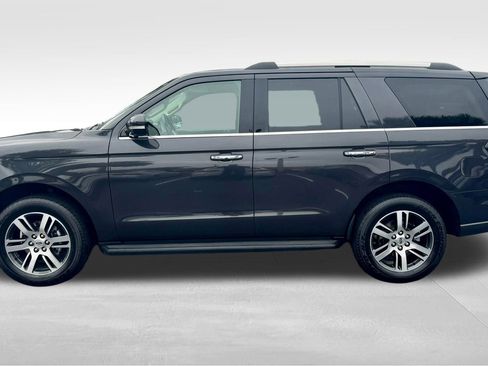 Certified 2024 Ford Expedition Limited image 18