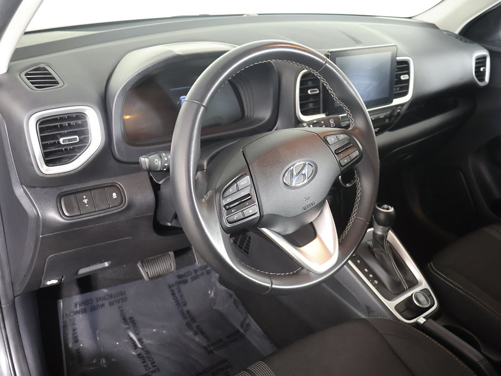 Used 2024 Hyundai Venue SEL FWD image 26