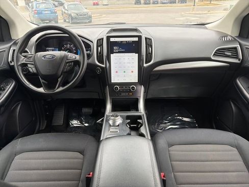 Used 2022 Ford Edge SE image 16