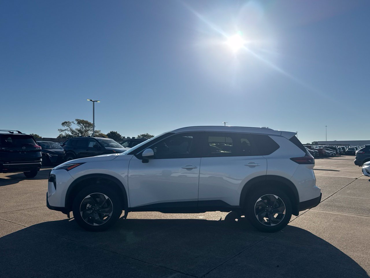 Certified 2024 Nissan Rogue SV w/ SV Premium Package FWD image 18