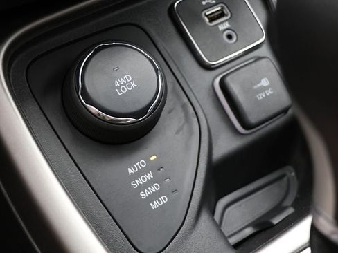 Used 2017 Jeep Compass Sport AWD/4WD image 23