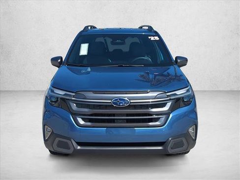 Used 2025 Subaru Forester Limited AWD/4WD image 2