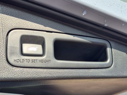 Used 2022 Honda CR-V Touring image 12