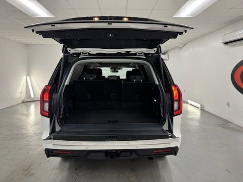 New 2025 Ford Expedition Active image 6