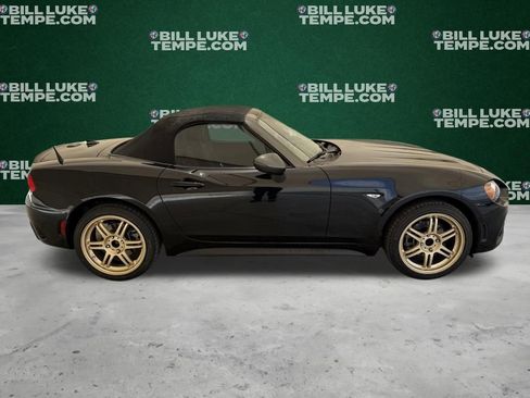 Used 2018 FIAT 124 Spider Abarth w/ Convenience Group RWD image 4