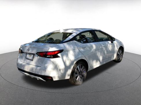 Used 2025 Nissan Versa SV image 7