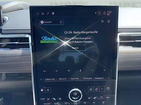 Used 2025 GMC Sierra EV Denali AWD/4WD image 18