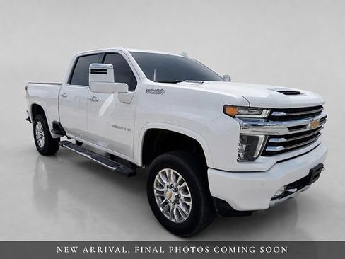 Used 2023 Chevrolet Silverado 2500 High Country w/ Z71 Off-Road Package AWD/4WD image 3