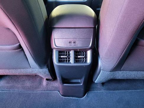 Used 2025 Chevrolet Equinox LT image 23