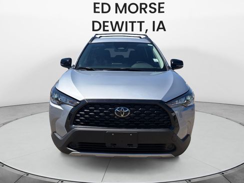 Used 2025 Toyota Corolla Cross LE FWD image 8