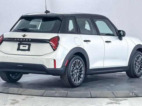 New 2026 MINI Cooper 4-Door Hardtop FWD image 2