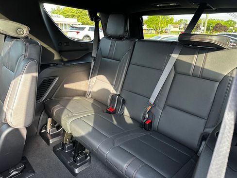 Used 2021 Chevrolet Tahoe RST w/ Luxury Package AWD/4WD image 25