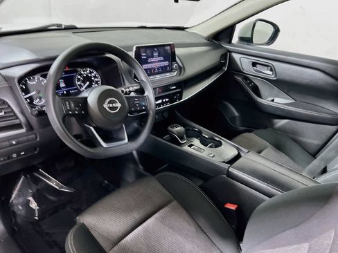 Used 2024 Nissan Rogue SV FWD image 9