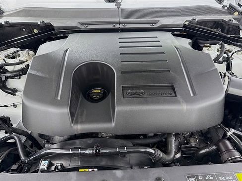 Certified 2023 Land Rover Defender 110 SE image 32