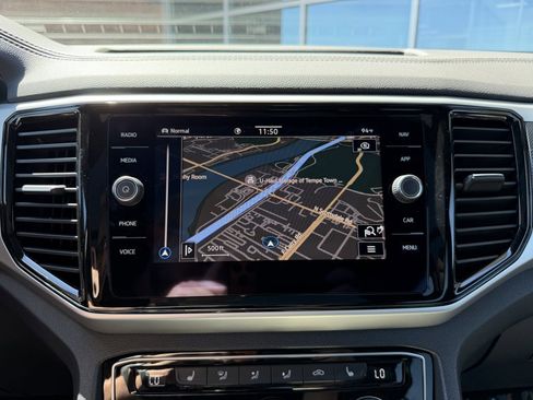 Used 2023 Volkswagen Atlas Cross Sport SEL image 22