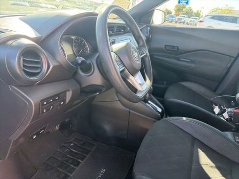 Used 2020 Nissan Kicks S FWD image 11