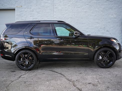 Used 2023 Land Rover Discovery S R-Dynamic image 17