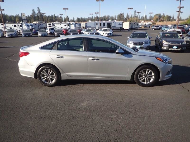 Used 2015 Hyundai Sonata SE FWD image 6