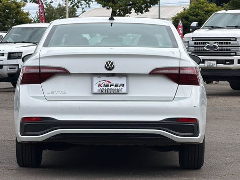 Used 2024 Volkswagen Jetta S FWD image 5