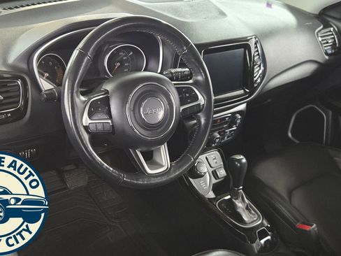 Used 2019 Jeep Compass Limited image 11