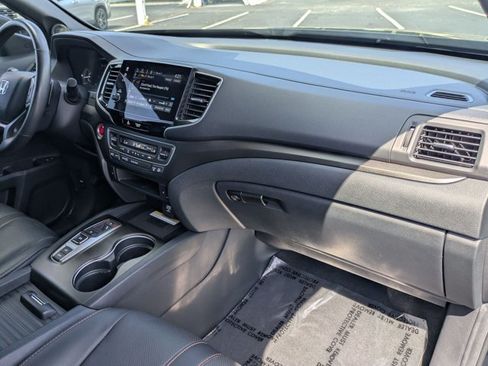 Used 2023 Honda Passport TrailSport image 23