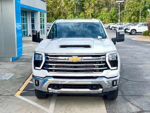 Used 2025 Chevrolet Silverado 2500 LTZ w/ LTZ Convenience Package image 13