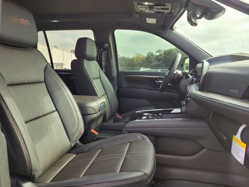 New 2026 Chevrolet Tahoe High Country image 32