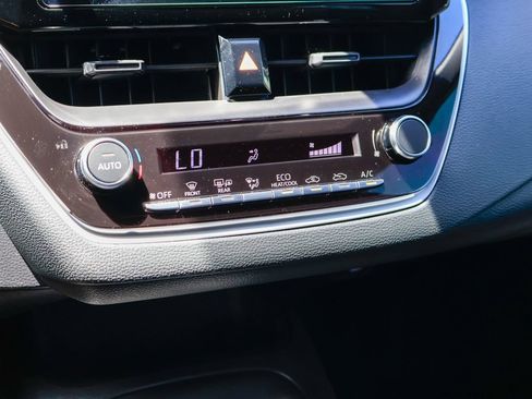 Used 2026 Toyota Corolla SE FWD image 16