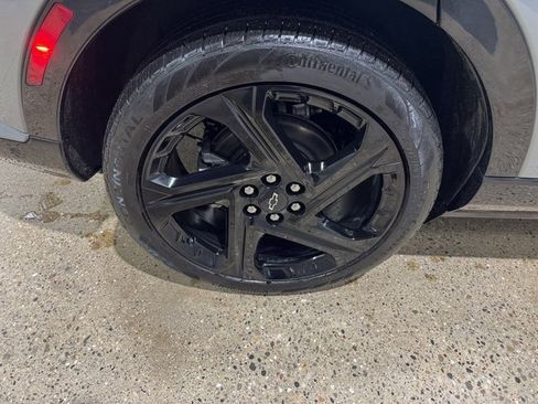 Used 2024 Chevrolet Equinox EV RS image 12