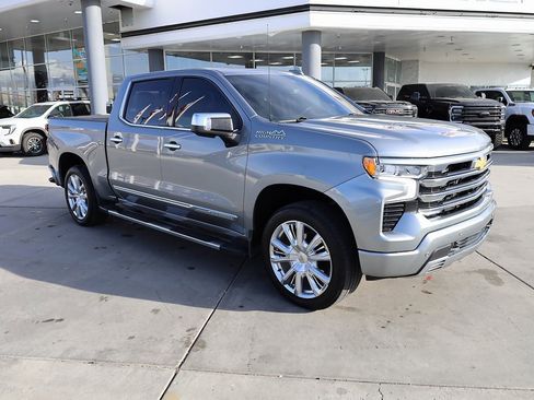Used 2023 Chevrolet Silverado 1500 High Country w/ High Country Premium Package image 8