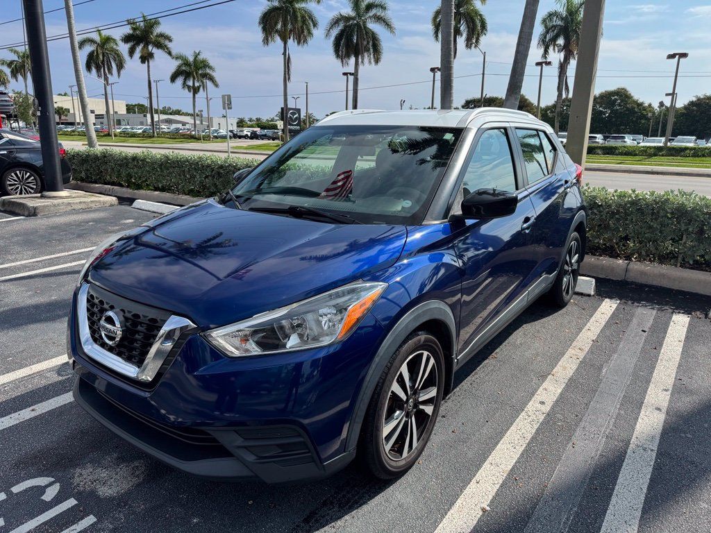 Used 2018 Nissan Kicks SV FWD image 3