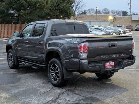 Used 2021 Toyota Tacoma TRD Sport image 7