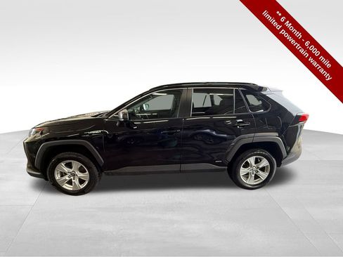 Used 2021 Toyota RAV4 LE AWD/4WD image 2