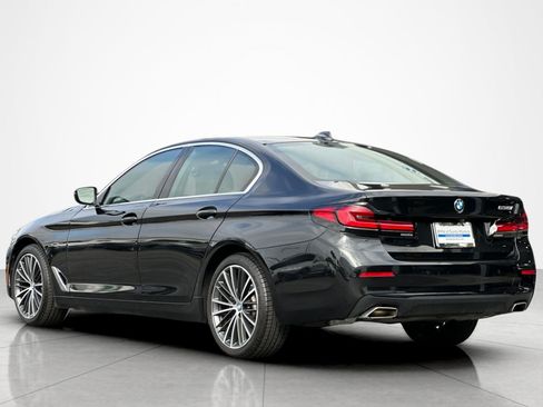 Used 2023 BMW 530i w/ Convenience Package RWD image 3