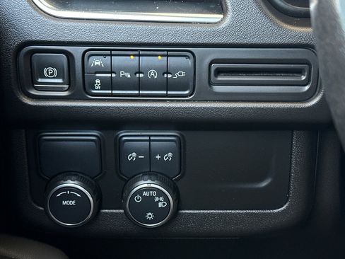 Used 2021 Chevrolet Tahoe RST w/ Luxury Package RWD image 38