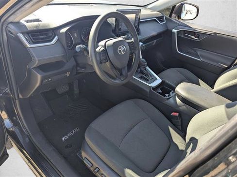Used 2019 Toyota RAV4 XLE w/ Convenience Package image 9