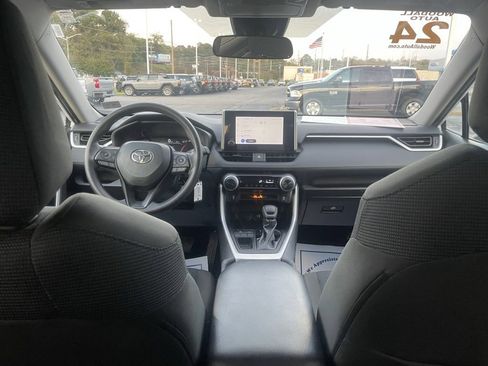 Used 2024 Toyota RAV4 LE image 27